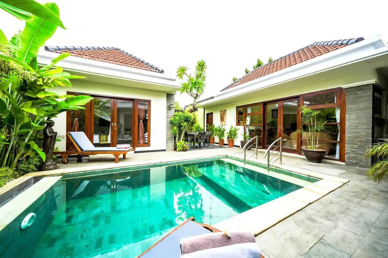 Villa Vino - Legian - 3 Bedroom - 3 Bathroom Villa - Great Location Seminyak
