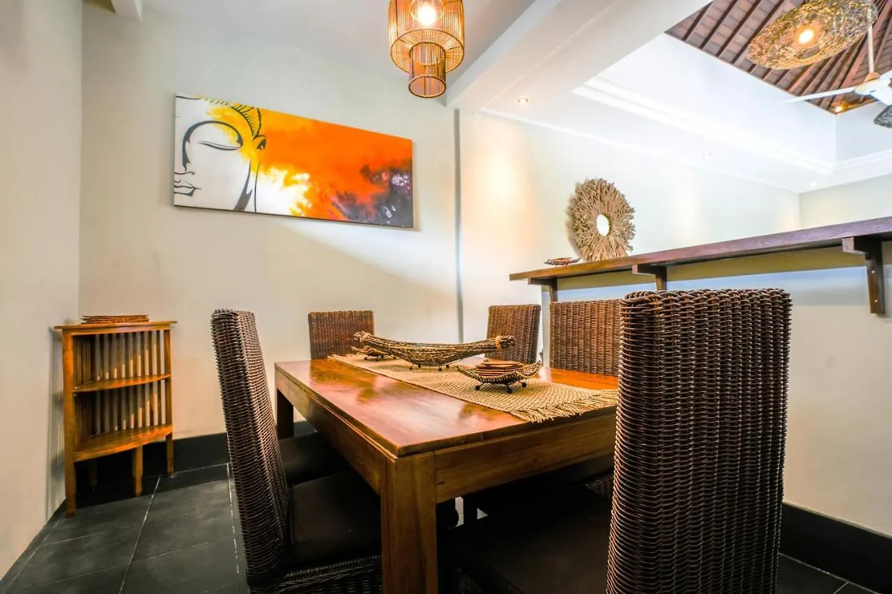 Villa Vino - Legian - 3 Bedroom - 3 Bathroom Villa - Great Location Seminyak 0*,  Indonésie