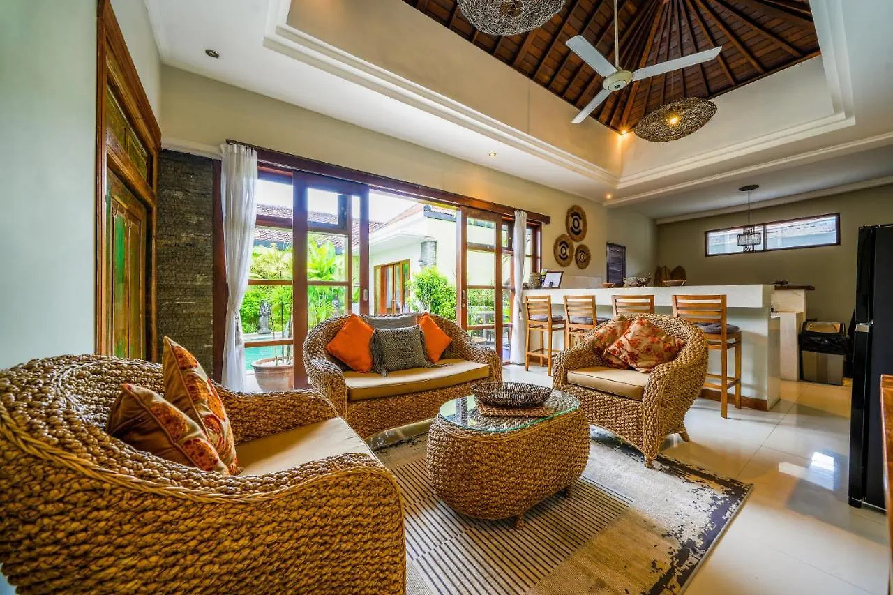 kontakty Villa Vino - Legian - 3 Bedroom - 3 Bathroom Villa - Great Location